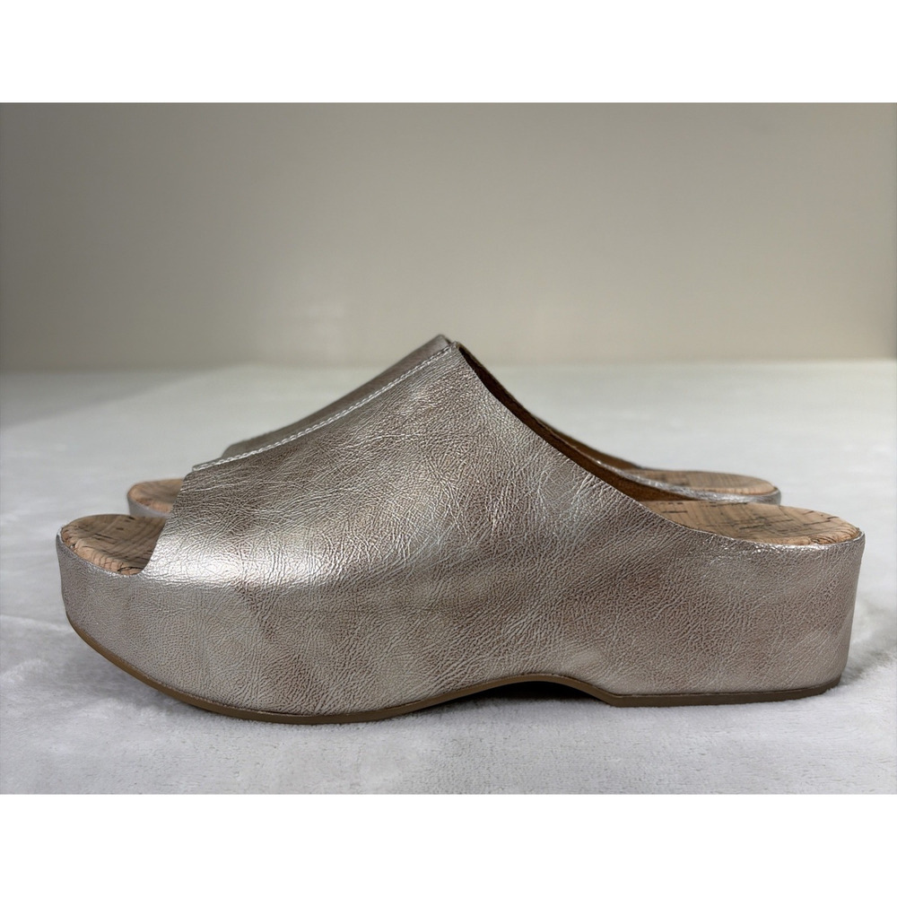 Kork-Ease Women's Yazmin Sandals Brushed Gold Woman’s Size 8 Wedge Slip On Chrty - Picture 4 of 16